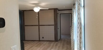 10340 Midland Rd in Freeland, MI - Building Photo - Building Photo