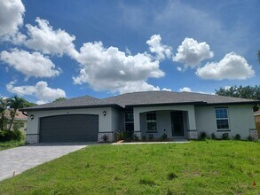 417 SW 26th Ave, Unit 104 in Cape Coral, FL - Building Photo - Building Photo