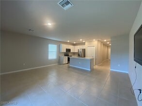 15083 Wildflower Cir in Naples, FL - Building Photo - Building Photo