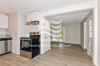 4 Redwood Dr in Florissant, MO - Building Photo - Building Photo