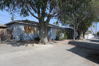 2212 Placentia Ave in Costa Mesa, CA - Foto de edificio - Building Photo