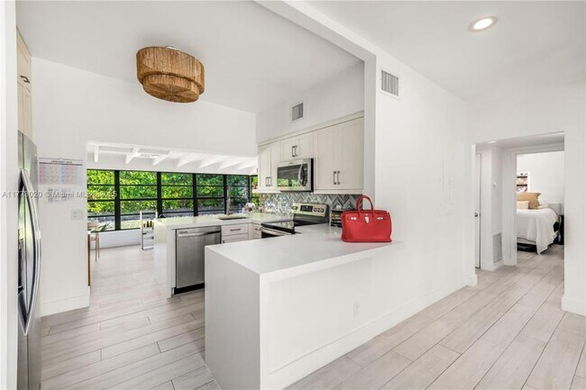 property at 1965 Alamanda Dr