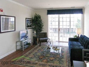 Regency Place in Oakbrook Terrace, IL - Building Photo - Interior Photo