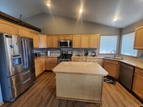 8716 W 1st Ave in Kennewick, WA - Building Photo - Building Photo