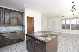 563 E Krista Way in Tempe, AZ - Building Photo - Building Photo