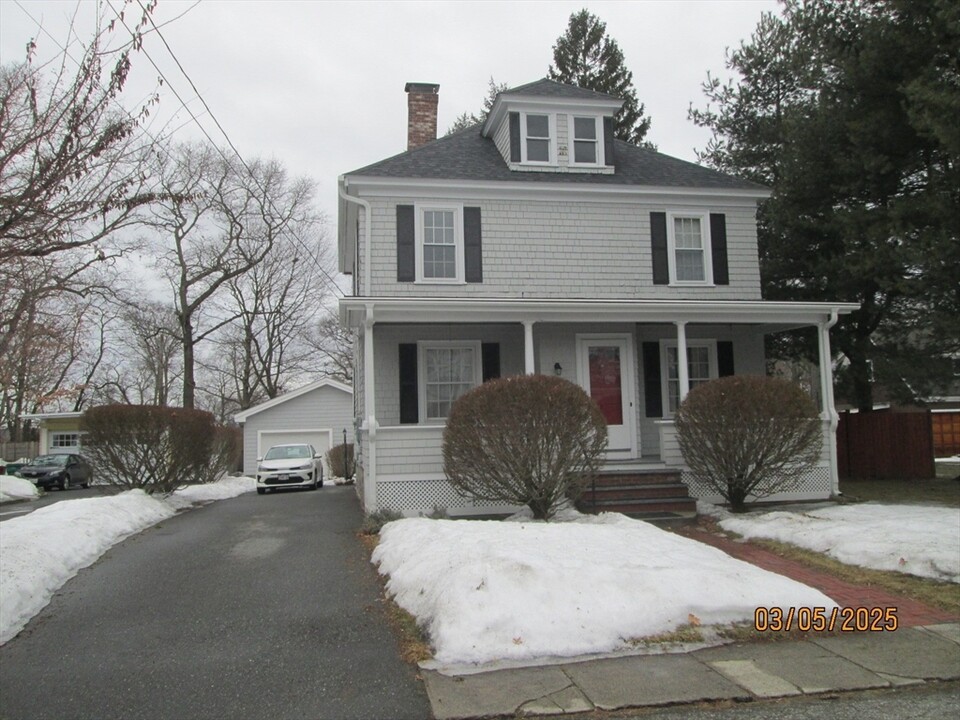 97 Georgia Ave in Lowell, MA - Foto de edificio