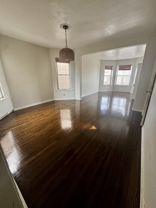 2153 N Keystone Ave in Chicago, IL - Building Photo