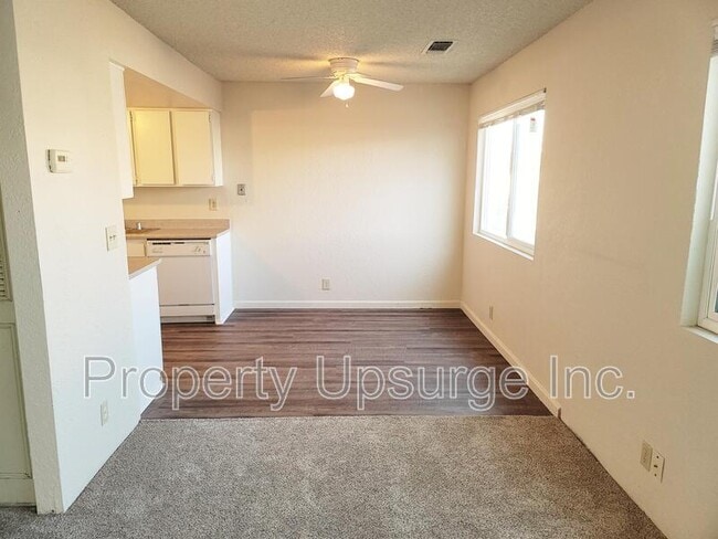 4400 Dogwood Ln in Redding, CA - Building Photo - Building Photo