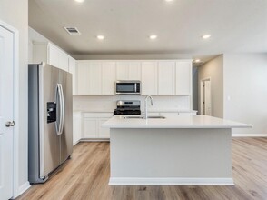 708 Lone Peak Wy in Dripping Springs, TX - Building Photo - Building Photo