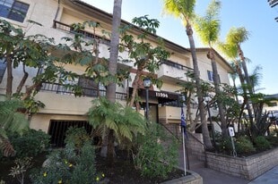 11594 Moorpark St, Unit 106 in Los Angeles, CA - Building Photo