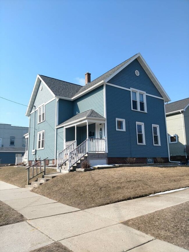 property at 1302 S 15th St