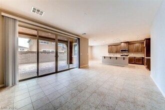 2552 Sable Creek St in Henderson, NV - Foto de edificio - Building Photo