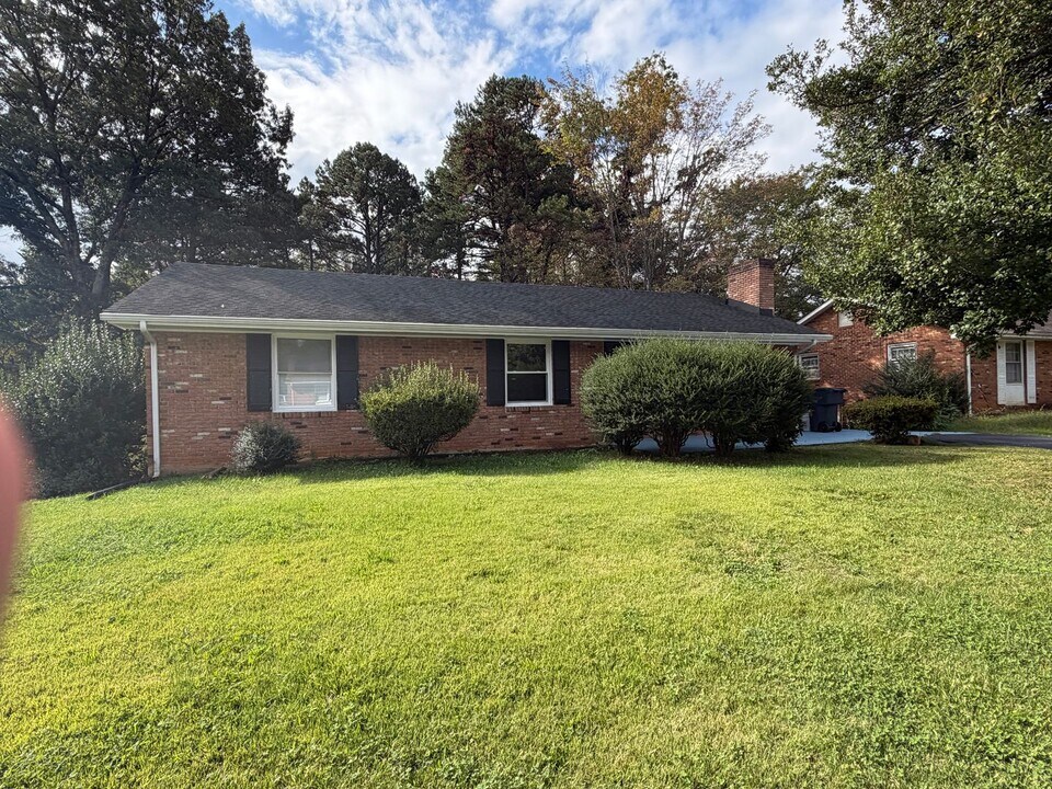 4928 Showalter Rd NW in Roanoke, VA - Building Photo