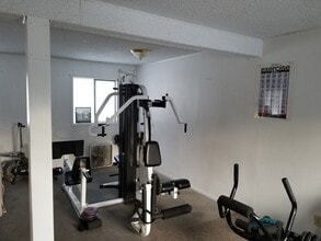 12 Columbia St in Cheney, WA - Foto de edificio - Building Photo