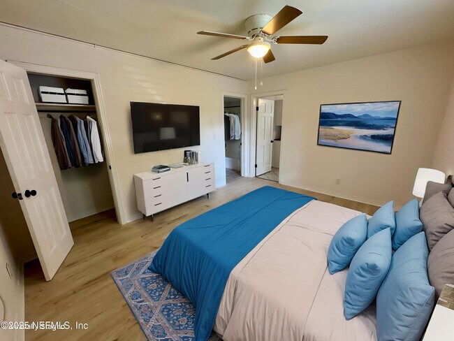 2834 College St in Jacksonville, FL - Foto de edificio - Building Photo