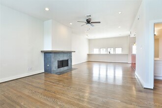 4706 Austin St in Houston, TX - Building Photo - Building Photo