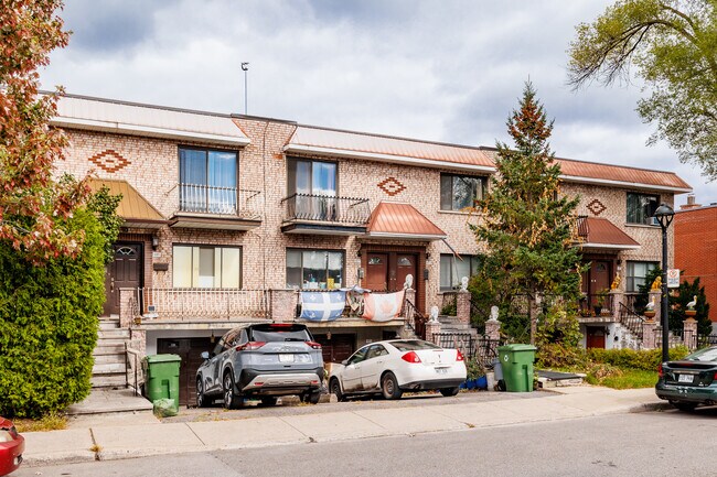1075 Old Orchard Av in Montréal, QC - Building Photo - Primary Photo