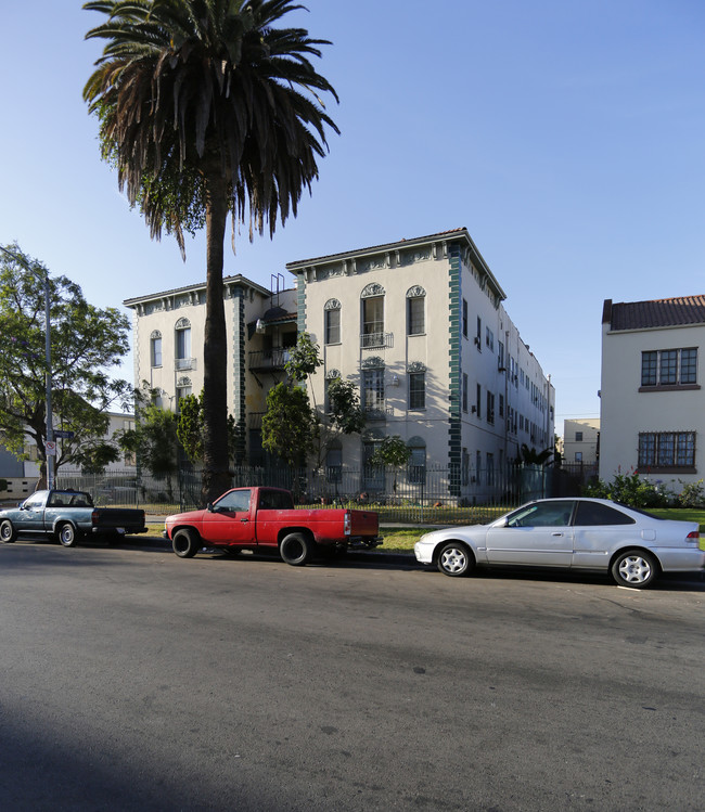 Leeward Apartments in Los Angeles, CA - Building Photo - Building Photo