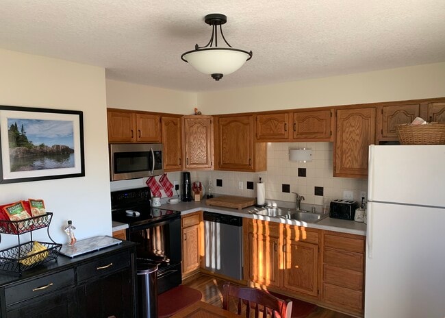 8333 144th St W in St. Paul, MN - Building Photo - Building Photo