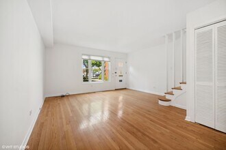 524 Poplar Dr in Wilmette, IL - Building Photo - Building Photo