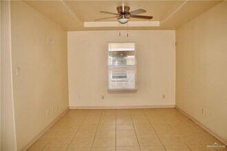 901 W Caffery Ave in Pharr, TX - Building Photo - Building Photo