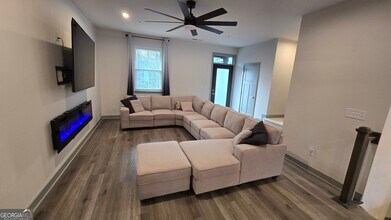 115 Climbing Ivy Cir in Fayetteville, GA - Building Photo - Building Photo