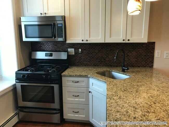 349 Sumner St, Unit 1 in Boston, MA - Building Photo - Building Photo