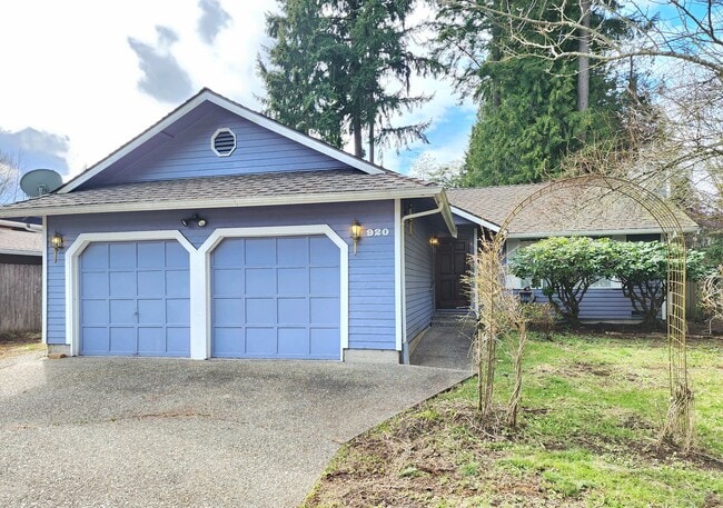 property at 920 104th Pl SE