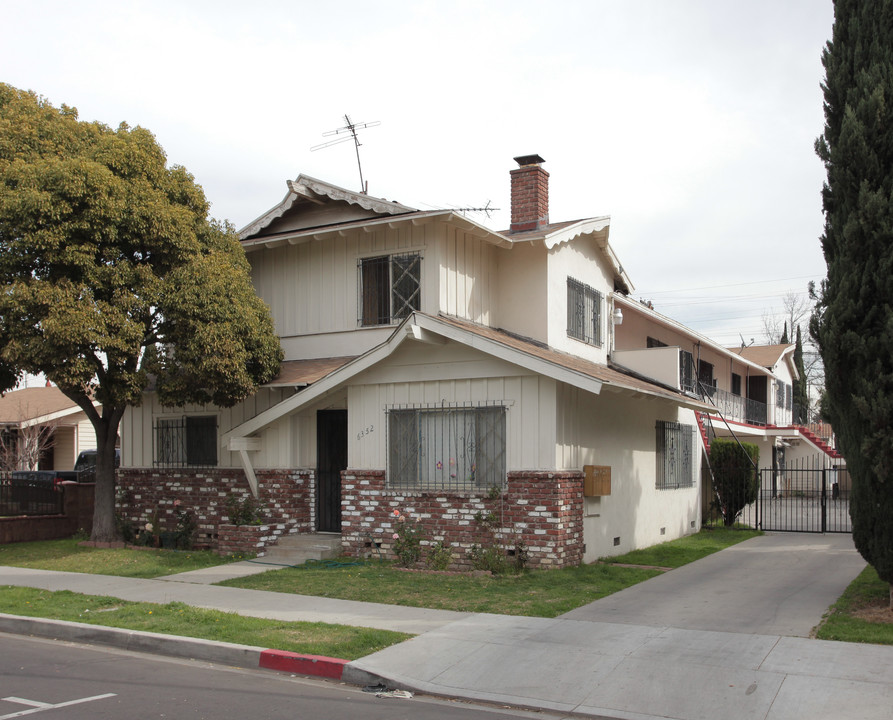 6352 Cedar St in Huntington Park, CA - Building Photo