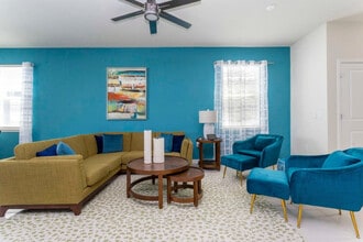 3413 Lilac Wy in Davenport, FL - Foto de edificio - Building Photo