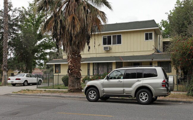 3539-3553 Ottawa Ave in Riverside, CA - Foto de edificio - Building Photo