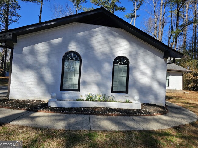 355 Buck Ct in Suwanee, GA - Foto de edificio - Building Photo