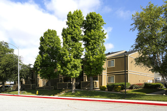 Windscape Village Apartments in Banning, CA - Building Photo - Building Photo