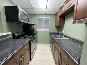 306 E Ocean Ave in Boynton Beach, FL - Foto de edificio - Building Photo