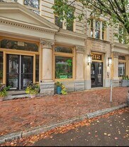 212 E Clay St in Richmond, VA - Building Photo