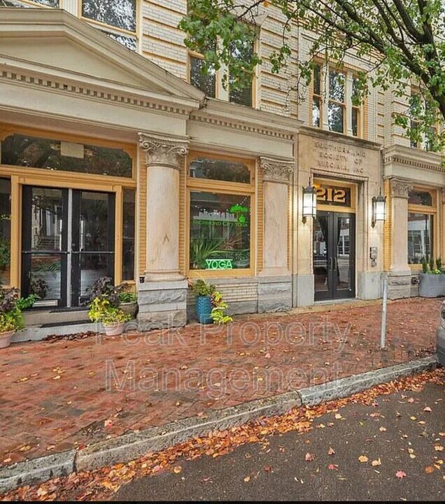 212 E Clay St in Richmond, VA - Building Photo