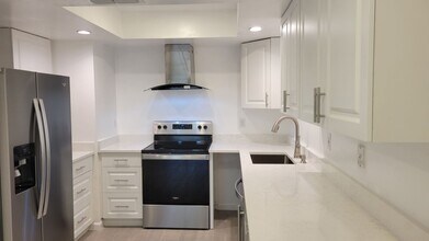 5368 Royal Palm Ave in Sarasota, FL - Building Photo - Building Photo