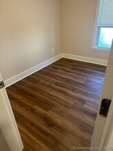 115 Roosevelt Dr in Derby, CT - Building Photo - Building Photo