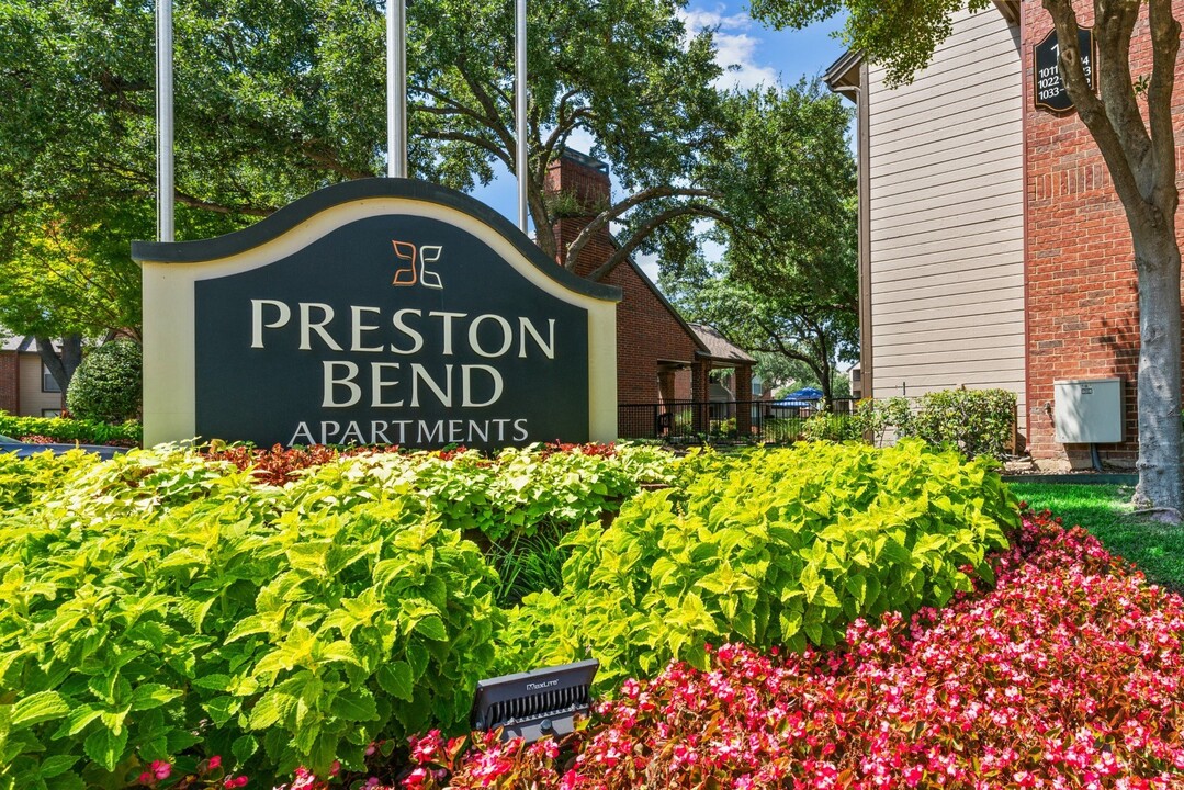 Preston Bend in Dallas, TX - Building Photo