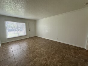 13082 14th St in Chino, CA - Building Photo - Building Photo