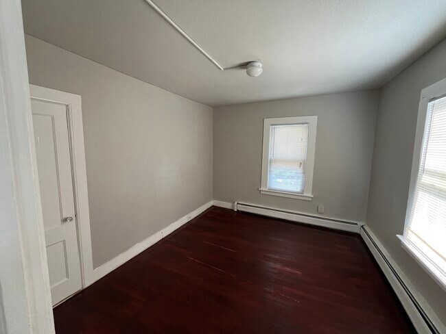 24 Union St, Unit 24 Union St in Enfield, CT - Building Photo - Building Photo