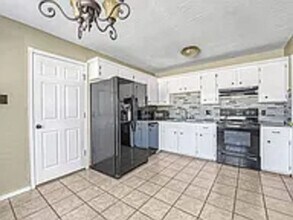 4104 SW Rolling Hills Dr in Lawton, OK - Building Photo - Building Photo
