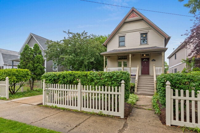 property at 4317 N Kenneth Ave