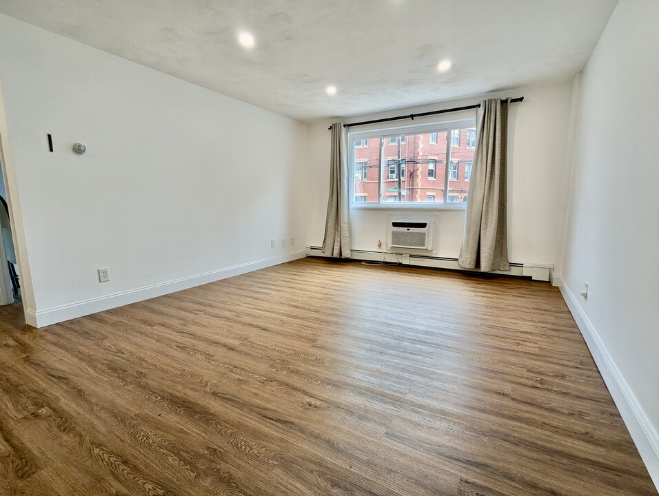 357 Faneuil St, Unit 7 in Boston, MA - Building Photo