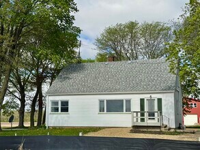 6809 IL-71 in Yorkville, IL - Building Photo - Building Photo