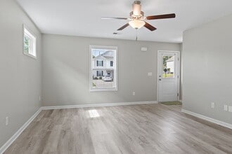 207 Royal Way in Pendleton, SC - Building Photo - Building Photo