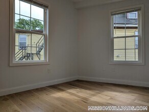 38 Regent St in Boston, MA - Foto de edificio - Building Photo