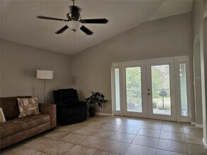 24415 Summer Wind Ct in Lutz, FL - Building Photo - Building Photo