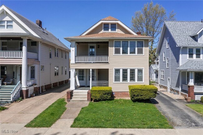 1288 W 105th St-Unit -UP in Cleveland, OH - Foto de edificio - Building Photo