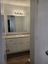 370 Wallace Rd, Unit A-7 in Nashville, TN - Foto de edificio - Building Photo